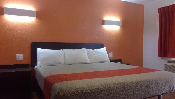 Motel 6-Clovis, NM image 25